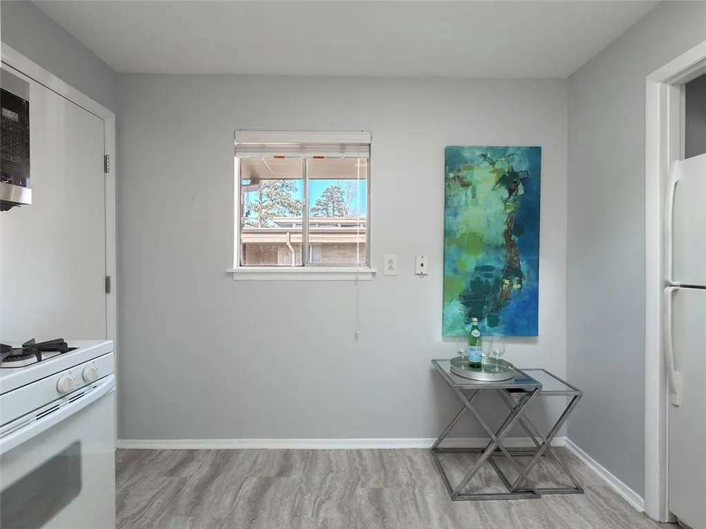346 Carpenter Drive Unit 42, Sandy Springs, Georgia 30328, 2 Bedrooms Bedrooms, ,2 BathroomsBathrooms,Residential,Sold,346 Carpenter Drive Unit 42,5804396