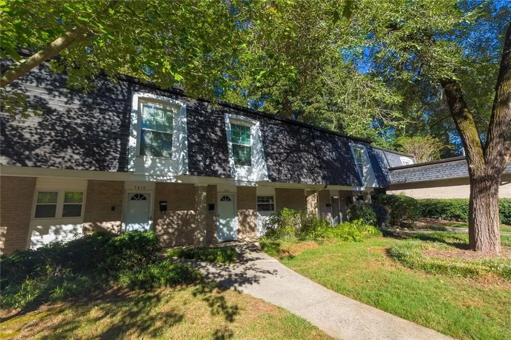 5420 Chemin De Vie, Atlanta, Georgia 30342, 2 Bedrooms Bedrooms, ,2 BathroomsBathrooms,Residential,Sold,5420 Chemin De Vie,6062704