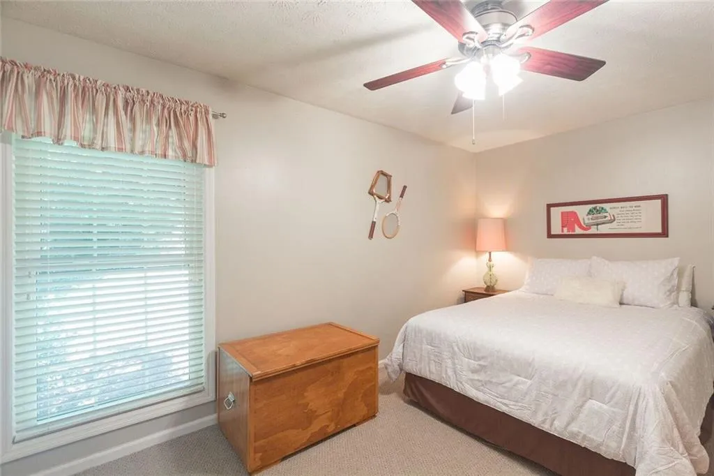 5420 Chemin De Vie, Atlanta, Georgia 30342, 2 Bedrooms Bedrooms, ,2 BathroomsBathrooms,Residential,Sold,5420 Chemin De Vie,6062704
