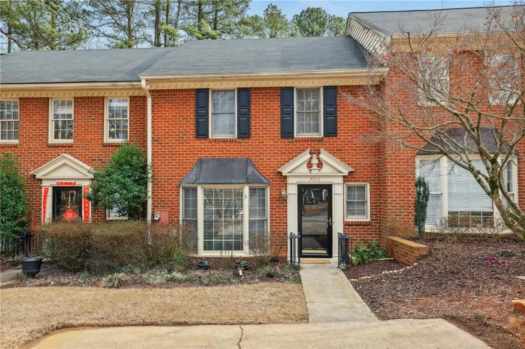 7919 Briar Villa Place, Sandy Springs, Georgia 30350, 2 Bedrooms Bedrooms, ,2 BathroomsBathrooms,Residential,Sold,7919 Briar Villa Place,7171444