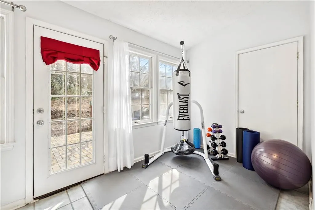 7919 Briar Villa Place, Sandy Springs, Georgia 30350, 2 Bedrooms Bedrooms, ,2 BathroomsBathrooms,Residential,Sold,7919 Briar Villa Place,7171444