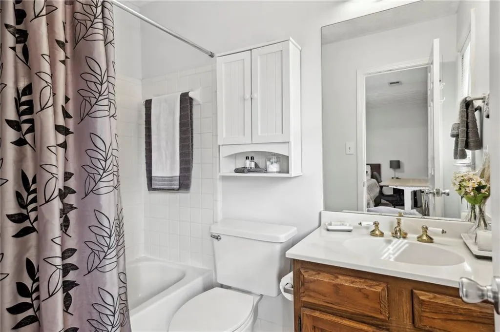 7919 Briar Villa Place, Sandy Springs, Georgia 30350, 2 Bedrooms Bedrooms, ,2 BathroomsBathrooms,Residential,Sold,7919 Briar Villa Place,7171444