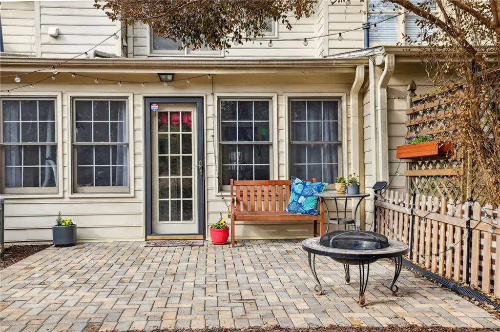 7919 Briar Villa Place, Sandy Springs, Georgia 30350, 2 Bedrooms Bedrooms, ,2 BathroomsBathrooms,Residential,Sold,7919 Briar Villa Place,7171444