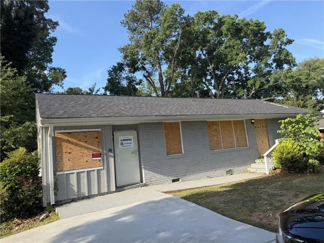 4881 Glenwood Road, Decatur, Georgia 30035