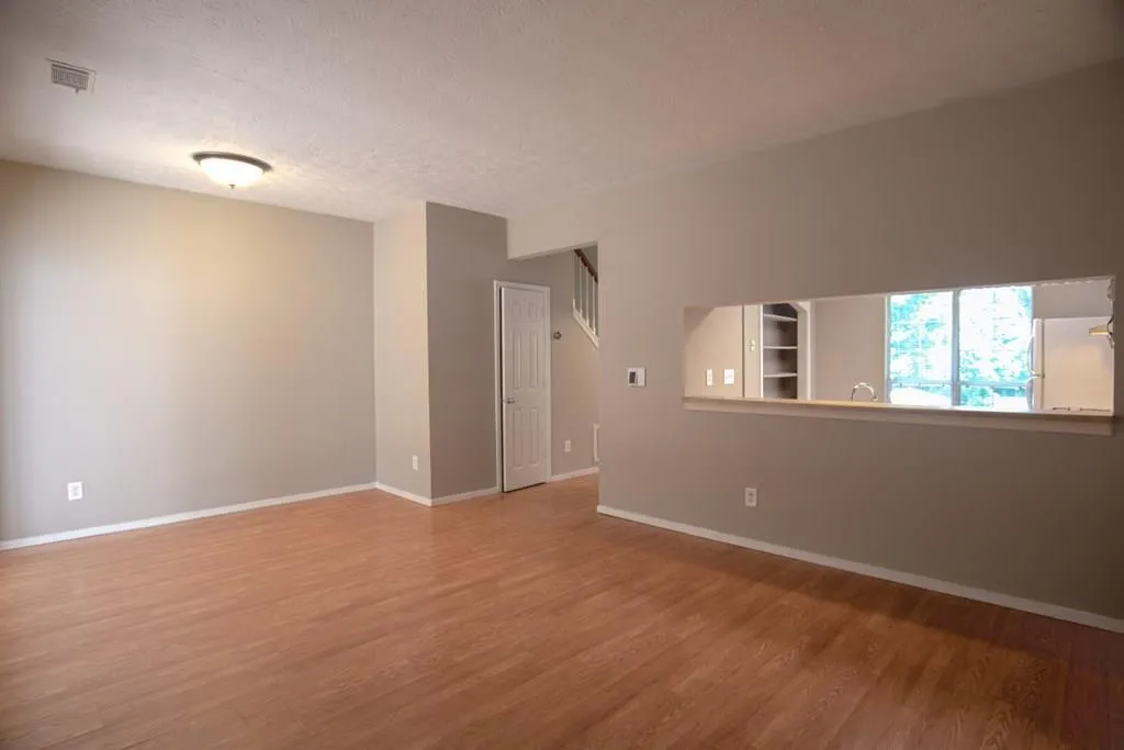 1404 Wedgewood Court, Sandy Springs, Georgia 30350, 2 Bedrooms Bedrooms, ,2 BathroomsBathrooms,Residential,Sold,1404 Wedgewood Court,6024709