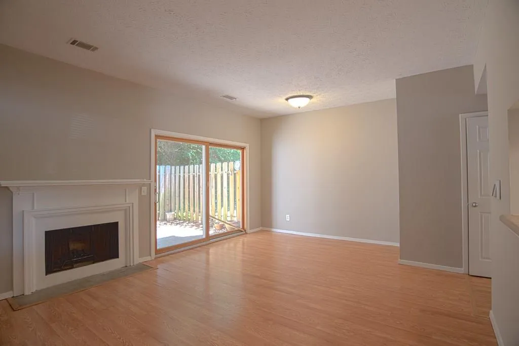 1404 Wedgewood Court, Sandy Springs, Georgia 30350, 2 Bedrooms Bedrooms, ,2 BathroomsBathrooms,Residential,Sold,1404 Wedgewood Court,6024709