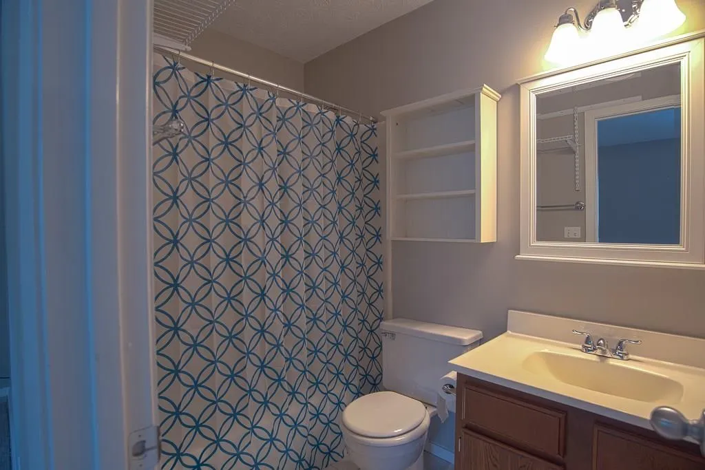 1404 Wedgewood Court, Sandy Springs, Georgia 30350, 2 Bedrooms Bedrooms, ,2 BathroomsBathrooms,Residential,Sold,1404 Wedgewood Court,6024709