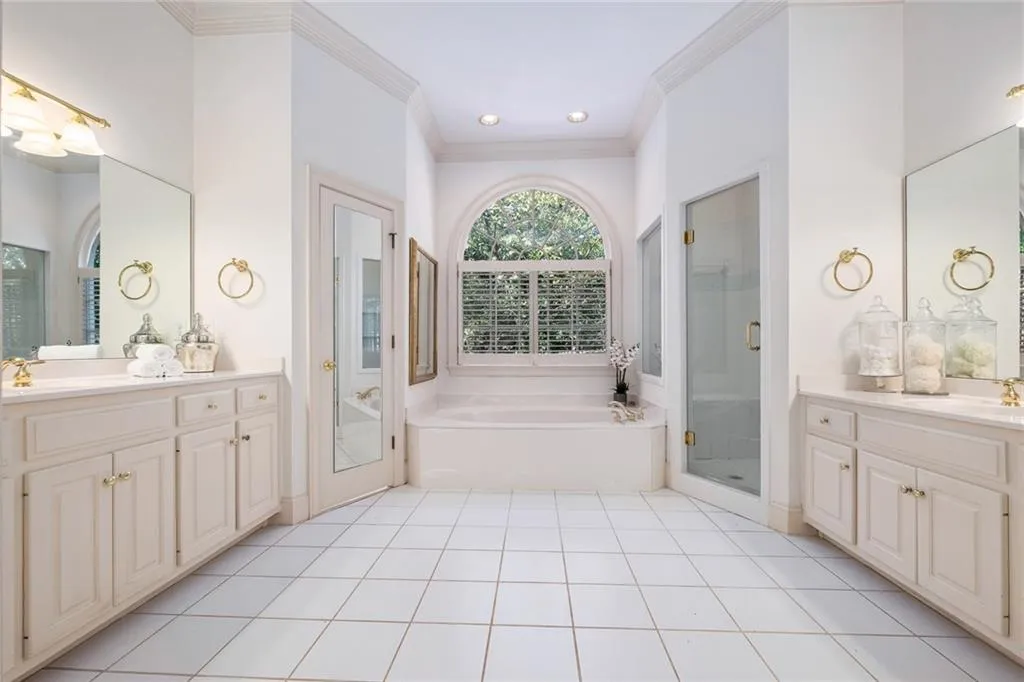 5800 Long Grove Drive, Sandy Springs, Georgia 30328, 5 Bedrooms Bedrooms, ,4 BathroomsBathrooms,Residential,Sold,5800 Long Grove Drive,6783370 5800 Long Grove Drive, Sandy Springs, Georgia 30328, 5 Bedrooms Bedrooms, ,4 BathroomsBathrooms,Residential,Sold,5800 Long Grove Drive,6783370