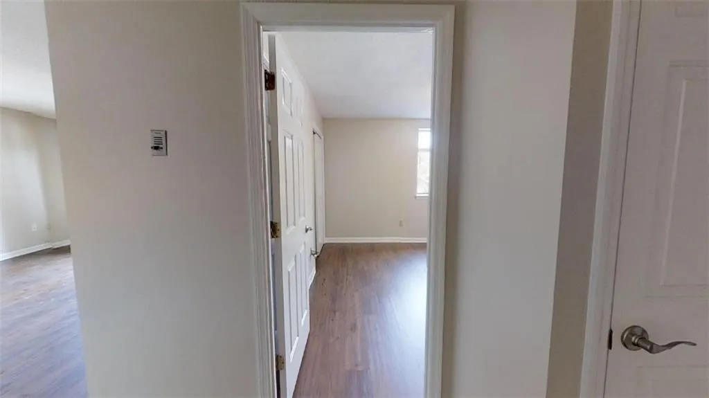 300 Johnson Ferry Road Ne Unit B309, Sandy Springs, Georgia 30328, 1 Bedroom Bedrooms, ,1 BathroomBathrooms,Residential,Sold,300 Johnson Ferry Road Ne Unit B309,6617299