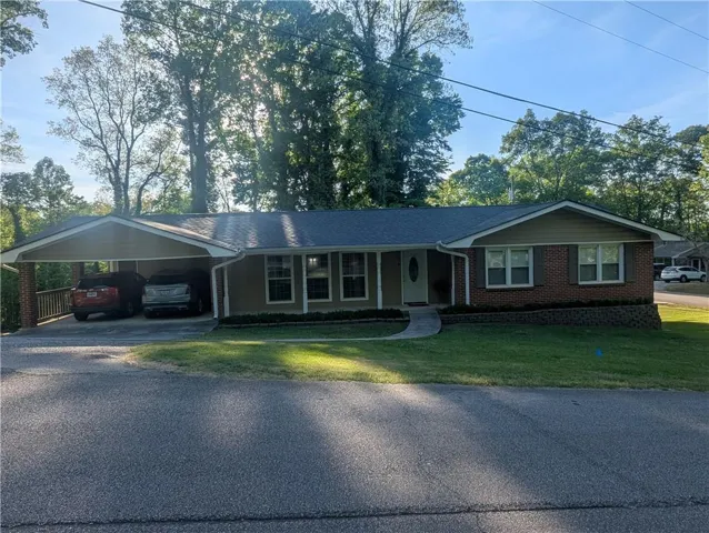 210 Greenwood Lane, Carrollton, Georgia 30117