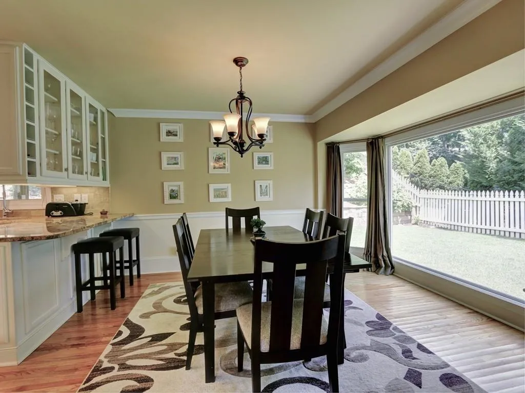 5260 Mount Vernon Parkway, Atlanta, Georgia 30327, 4 Bedrooms Bedrooms, ,3 BathroomsBathrooms,Residential,Sold,5260 Mount Vernon Parkway,6086701