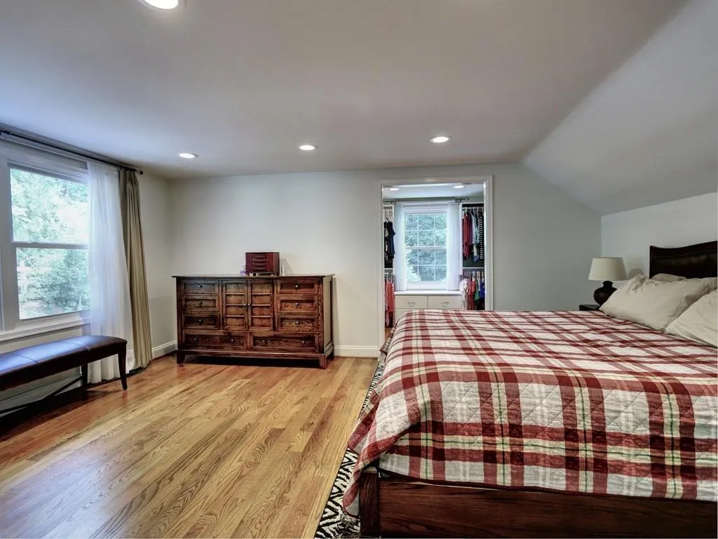 5260 Mount Vernon Parkway, Atlanta, Georgia 30327, 4 Bedrooms Bedrooms, ,3 BathroomsBathrooms,Residential,Sold,5260 Mount Vernon Parkway,6086701