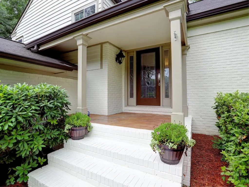 5260 Mount Vernon Parkway, Atlanta, Georgia 30327, 4 Bedrooms Bedrooms, ,3 BathroomsBathrooms,Residential,Sold,5260 Mount Vernon Parkway,6086701