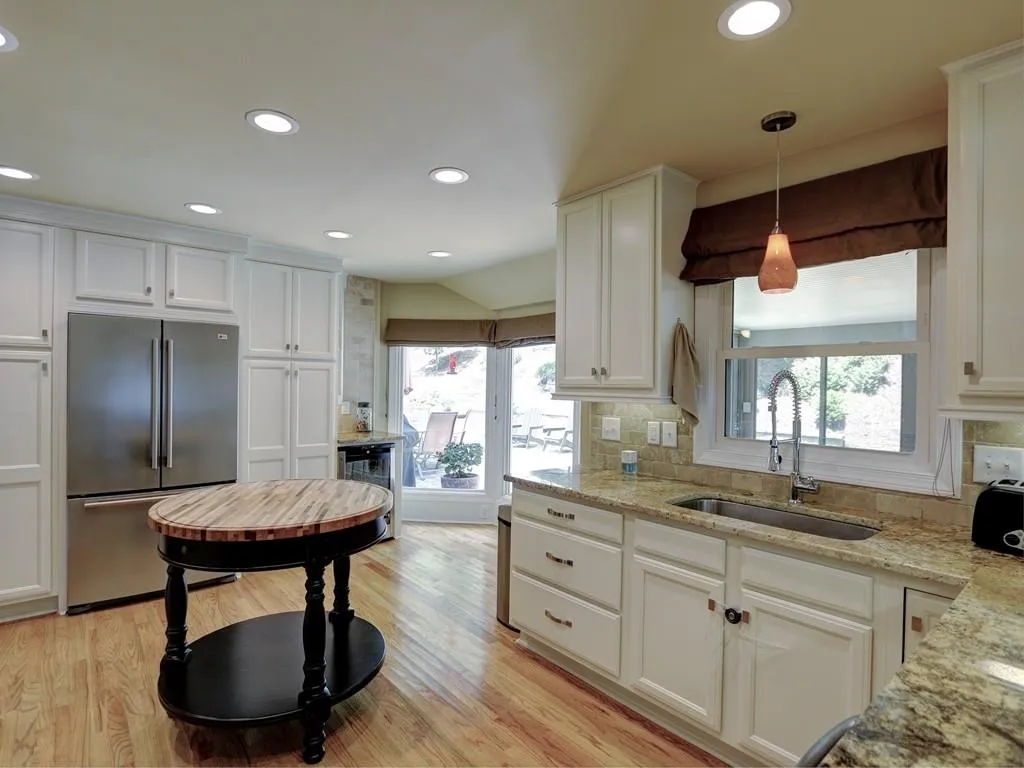 5260 Mount Vernon Parkway, Atlanta, Georgia 30327, 4 Bedrooms Bedrooms, ,3 BathroomsBathrooms,Residential,Sold,5260 Mount Vernon Parkway,6086701