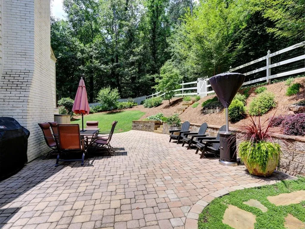 5260 Mount Vernon Parkway, Atlanta, Georgia 30327, 4 Bedrooms Bedrooms, ,3 BathroomsBathrooms,Residential,Sold,5260 Mount Vernon Parkway,6086701