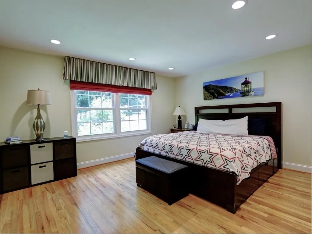 5260 Mount Vernon Parkway, Atlanta, Georgia 30327, 4 Bedrooms Bedrooms, ,3 BathroomsBathrooms,Residential,Sold,5260 Mount Vernon Parkway,6086701