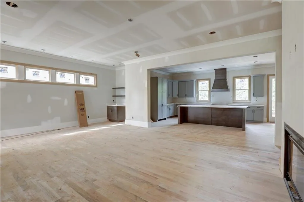 5328 Green Hill Place, Atlanta, Georgia 30342, 4 Bedrooms Bedrooms, ,4 BathroomsBathrooms,Residential,Sold,5328 Green Hill Place,6749375