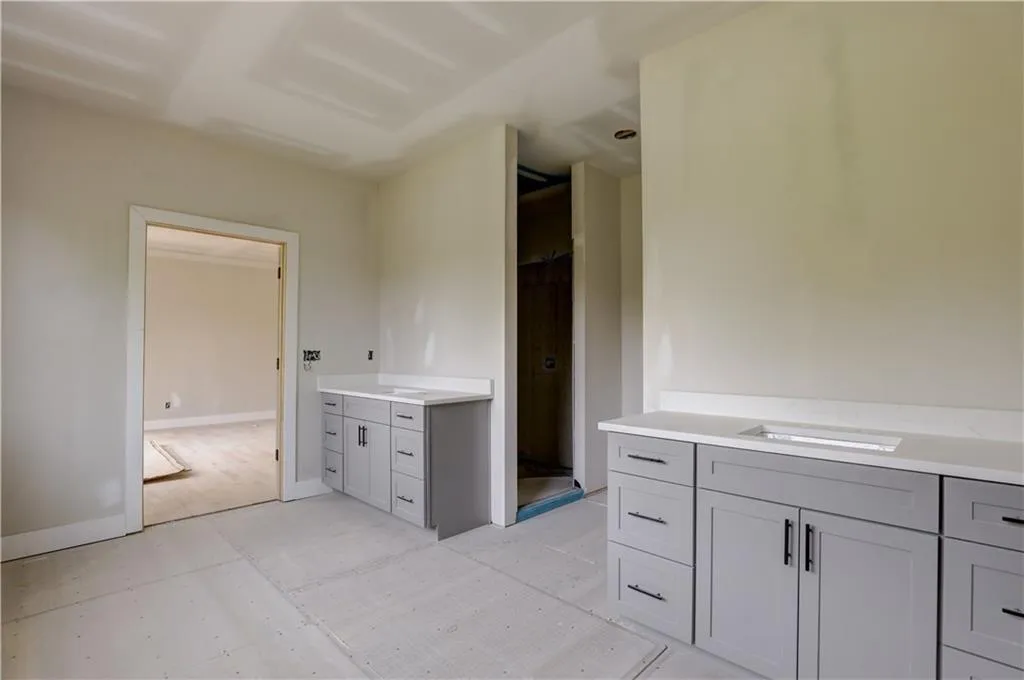 5328 Green Hill Place, Atlanta, Georgia 30342, 4 Bedrooms Bedrooms, ,4 BathroomsBathrooms,Residential,Sold,5328 Green Hill Place,6749375