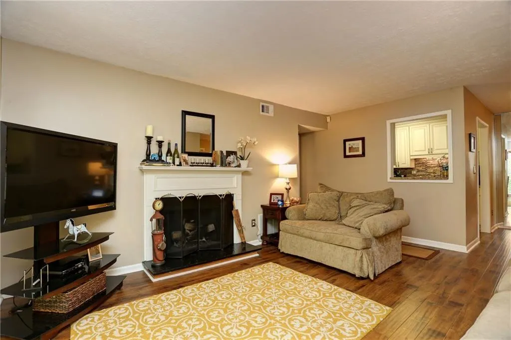 1001 Vicksburg Place Unit 1001, Sandy Springs, Georgia 30350, 2 Bedrooms Bedrooms, ,2 BathroomsBathrooms,Residential,Sold,1001 Vicksburg Place Unit 1001,5746439