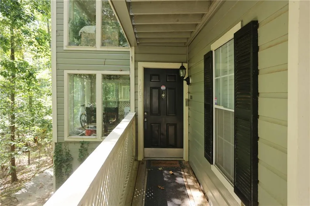 1001 Vicksburg Place Unit 1001, Sandy Springs, Georgia 30350, 2 Bedrooms Bedrooms, ,2 BathroomsBathrooms,Residential,Sold,1001 Vicksburg Place Unit 1001,5746439