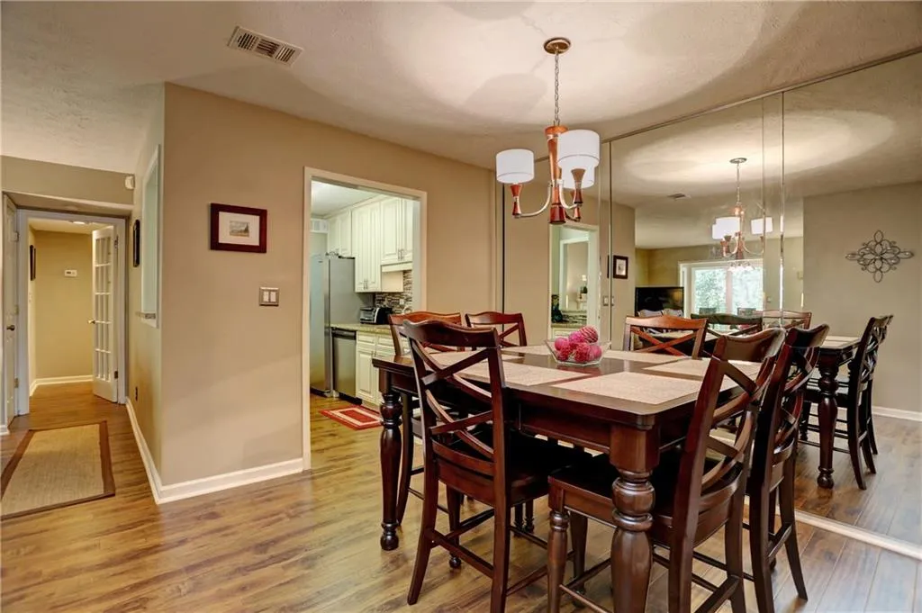 1001 Vicksburg Place Unit 1001, Sandy Springs, Georgia 30350, 2 Bedrooms Bedrooms, ,2 BathroomsBathrooms,Residential,Sold,1001 Vicksburg Place Unit 1001,5746439