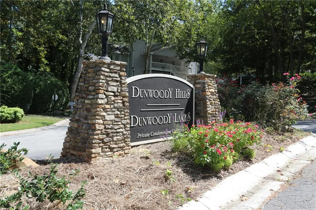 1001 Vicksburg Place Unit 1001, Sandy Springs, Georgia 30350, 2 Bedrooms Bedrooms, ,2 BathroomsBathrooms,Residential,Sold,1001 Vicksburg Place Unit 1001,5746439