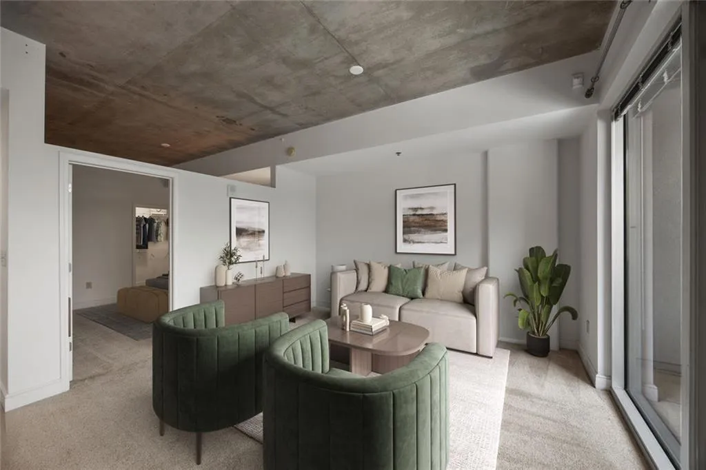 Family Room (virtually staged)