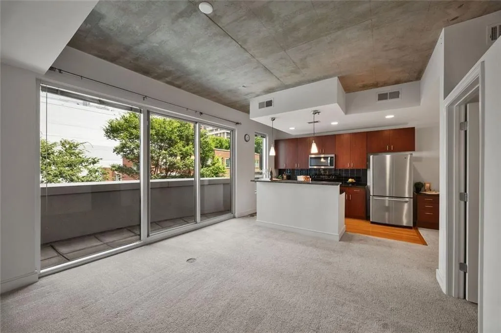 44 Peachtree Place Ne Unit 428, Atlanta, Georgia 30309, 1 Bedroom Bedrooms, ,1 BathroomBathrooms,Residential,For Sale,44 Peachtree Place Ne Unit 428,7612777
