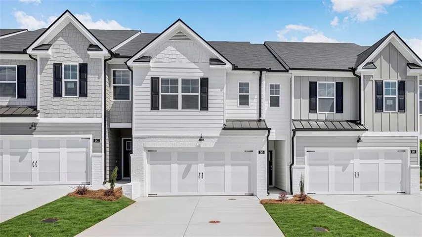 242 Sound Circle, Stockbridge, Georgia 30281
