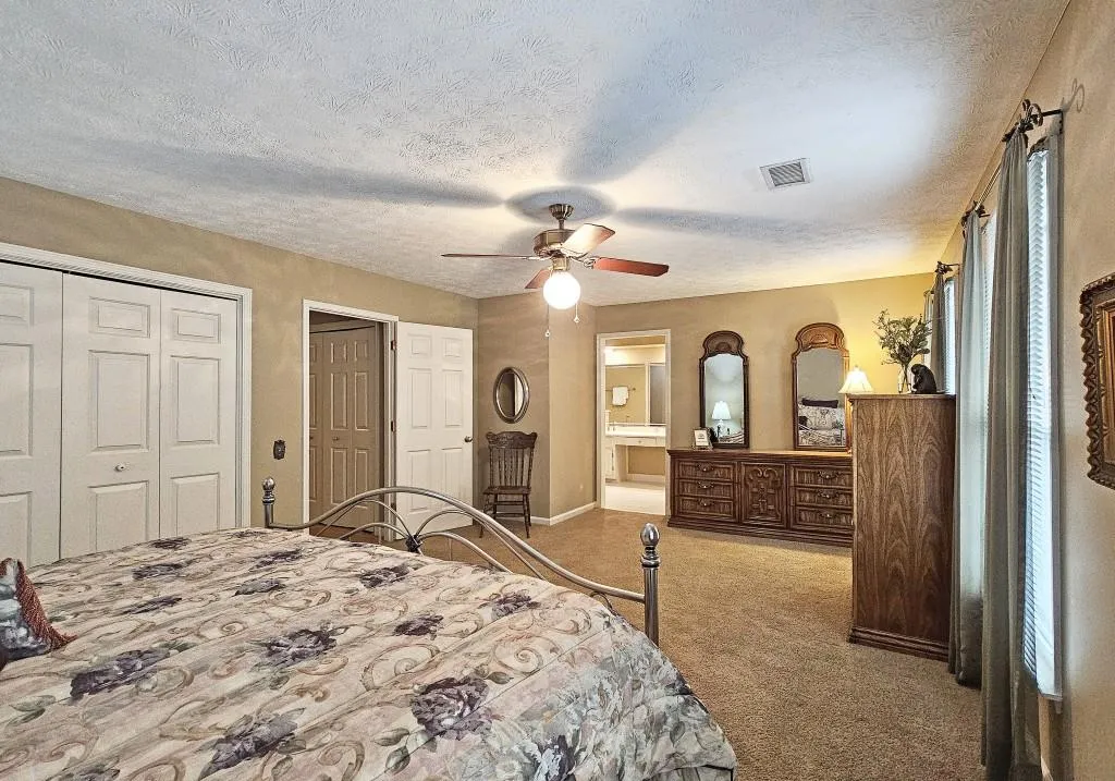 604 Dunwoody Chace, Sandy Springs, Georgia 30328, 3 Bedrooms Bedrooms, ,2 BathroomsBathrooms,Residential,Sold,604 Dunwoody Chace,7356613