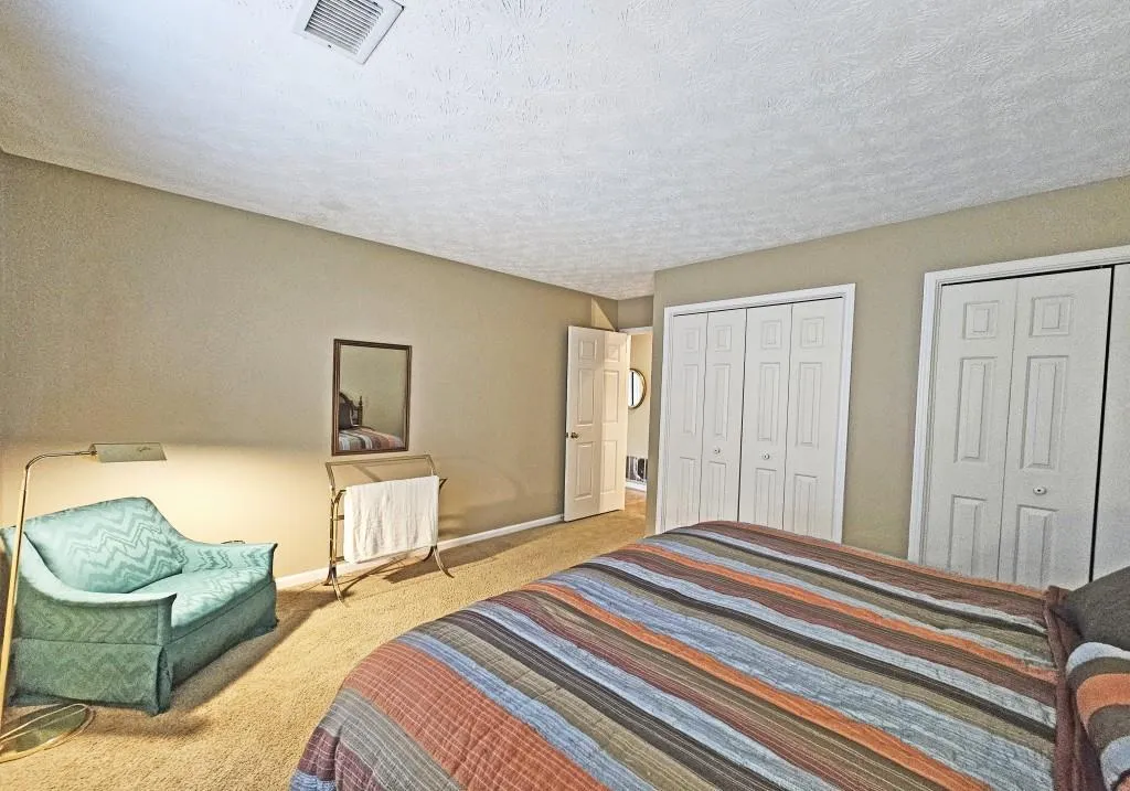 604 Dunwoody Chace, Sandy Springs, Georgia 30328, 3 Bedrooms Bedrooms, ,2 BathroomsBathrooms,Residential,Sold,604 Dunwoody Chace,7356613