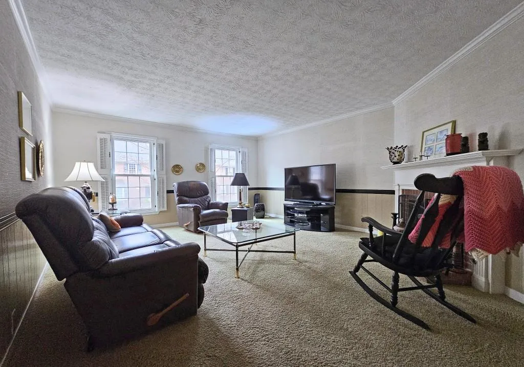 604 Dunwoody Chace, Sandy Springs, Georgia 30328, 3 Bedrooms Bedrooms, ,2 BathroomsBathrooms,Residential,Sold,604 Dunwoody Chace,7356613