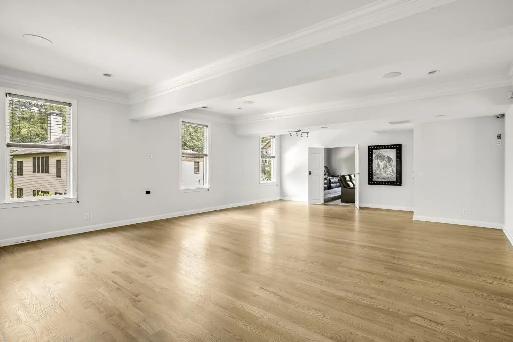 8345 Grogans Ferry Road, Sandy Springs, Georgia 30350, 6 Bedrooms Bedrooms, ,6 BathroomsBathrooms,Residential,Sold,8345 Grogans Ferry Road,6752123