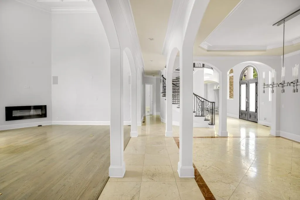 8345 Grogans Ferry Road, Sandy Springs, Georgia 30350, 6 Bedrooms Bedrooms, ,6 BathroomsBathrooms,Residential,Sold,8345 Grogans Ferry Road,6752123