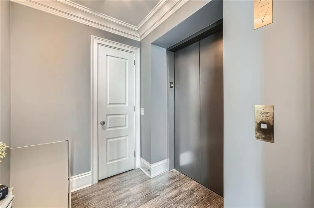 750 Park Avenue Ne Unit 18s, Atlanta, Georgia 30326, 3 Bedrooms Bedrooms, ,3 BathroomsBathrooms,Residential,Sold,750 Park Avenue Ne Unit 18s,7553149