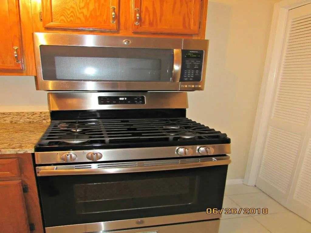 406 Gettysburg Place, Atlanta, Georgia 30350, 2 Bedrooms Bedrooms, ,2 BathroomsBathrooms,Residential,Sold,406 Gettysburg Place,6034071