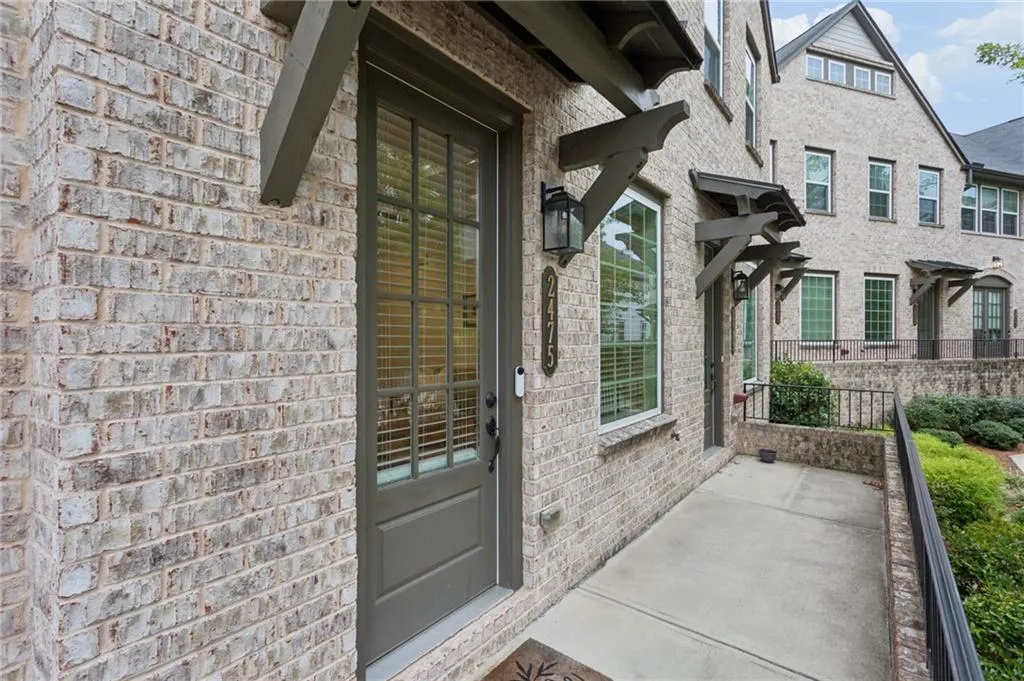 2475 Figaro Drive Unit 202, Atlanta, Georgia 30339, 2 Bedrooms Bedrooms, 0 ,3 BathroomsBathrooms,Residential,For Sale,2475 Figaro Drive Unit 202,7846812