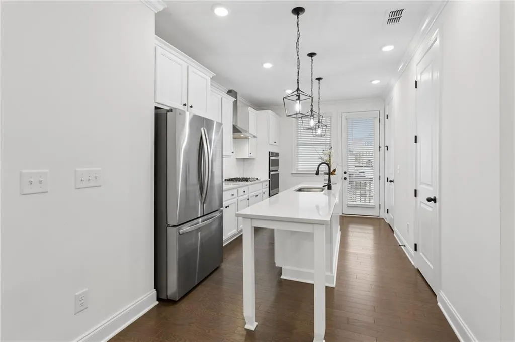2475 Figaro Drive Unit 202, Atlanta, Georgia 30339, 2 Bedrooms Bedrooms, 0 ,3 BathroomsBathrooms,Residential,For Sale,2475 Figaro Drive Unit 202,7846812