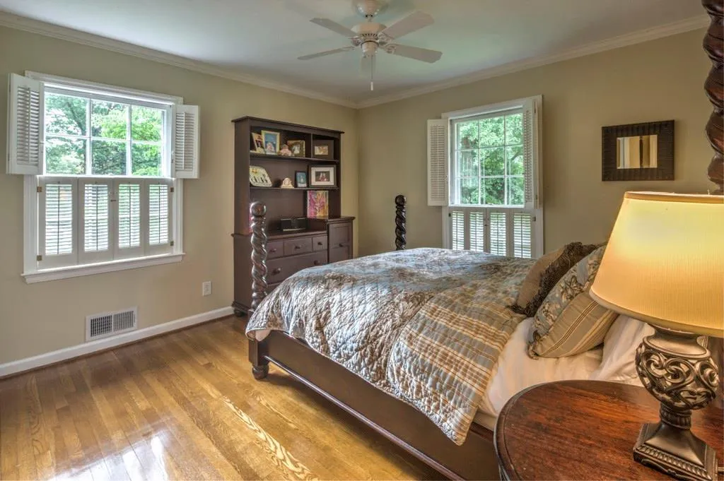 750 Northland Court, Sandy Springs, Georgia 30342, 4 Bedrooms Bedrooms, ,3 BathroomsBathrooms,Residential,Sold,750 Northland Court,5746201