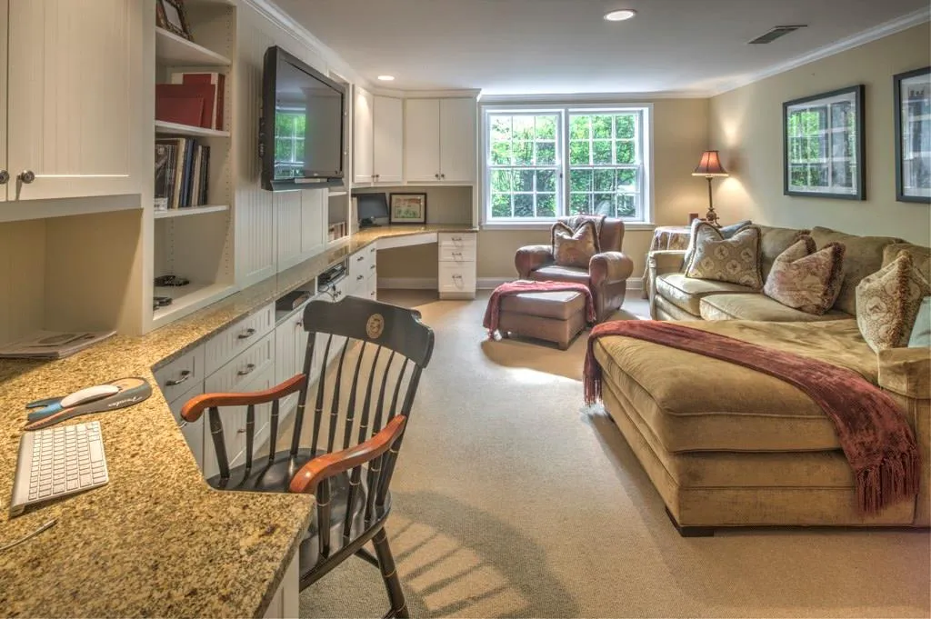 750 Northland Court, Sandy Springs, Georgia 30342, 4 Bedrooms Bedrooms, ,3 BathroomsBathrooms,Residential,Sold,750 Northland Court,5746201