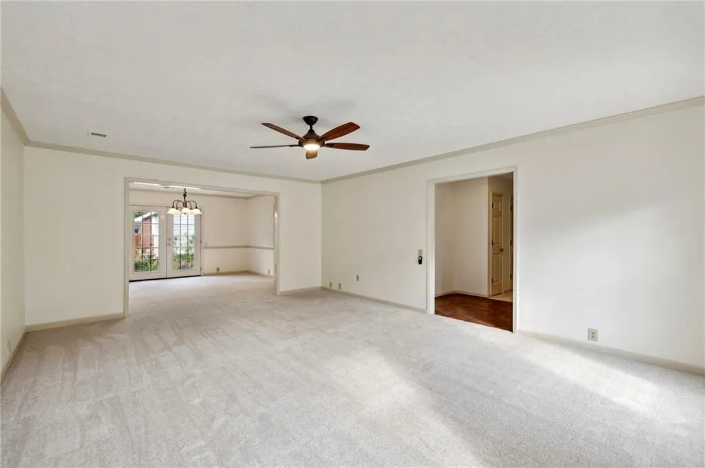 803 Dunwoody Chace, Sandy Springs, Georgia 30328, 2 Bedrooms Bedrooms, ,2 BathroomsBathrooms,Residential,Sold,803 Dunwoody Chace,7465160