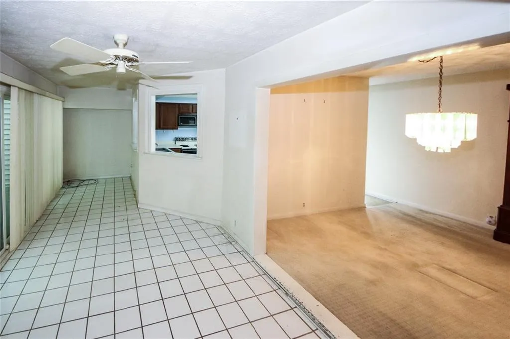 36 Dunwoody Springs Drive, Sandy Springs, Georgia 30328, 2 Bedrooms Bedrooms, ,2 BathroomsBathrooms,Residential,Sold,36 Dunwoody Springs Drive,7043566