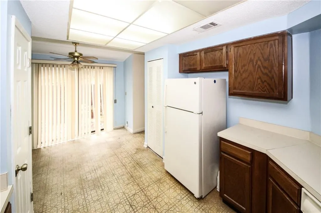 36 Dunwoody Springs Drive, Sandy Springs, Georgia 30328, 2 Bedrooms Bedrooms, ,2 BathroomsBathrooms,Residential,Sold,36 Dunwoody Springs Drive,7043566