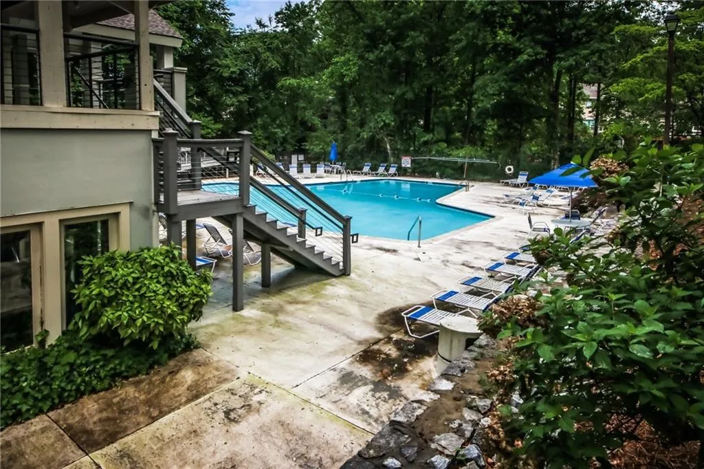 36 Dunwoody Springs Drive, Sandy Springs, Georgia 30328, 2 Bedrooms Bedrooms, ,2 BathroomsBathrooms,Residential,Sold,36 Dunwoody Springs Drive,7043566