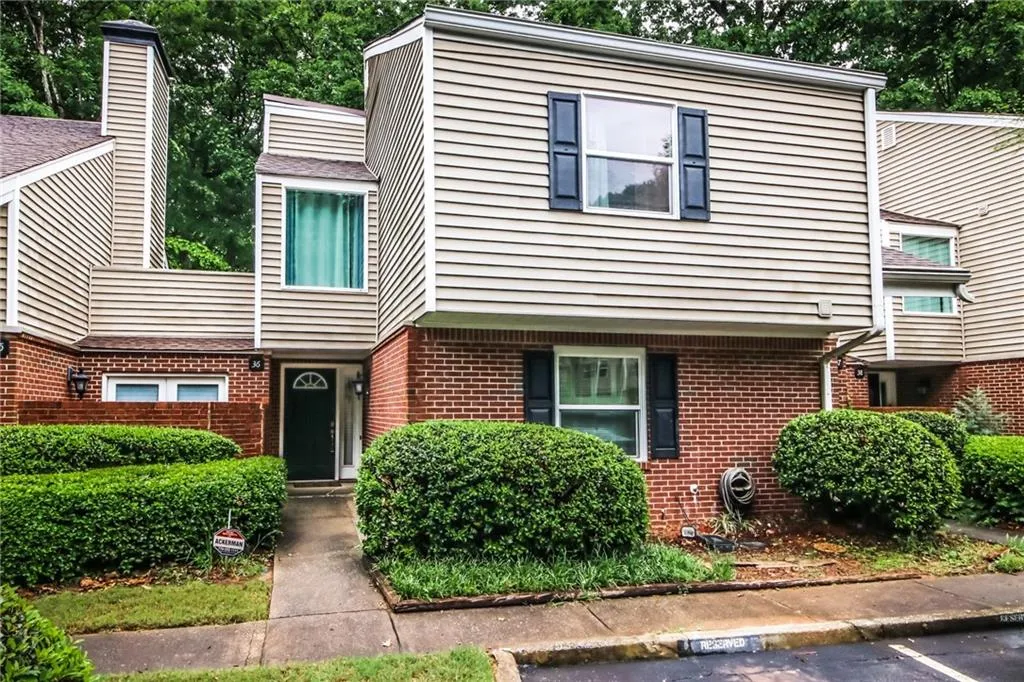 36 Dunwoody Springs Drive, Sandy Springs, Georgia 30328, 2 Bedrooms Bedrooms, ,2 BathroomsBathrooms,Residential,Sold,36 Dunwoody Springs Drive,7043566