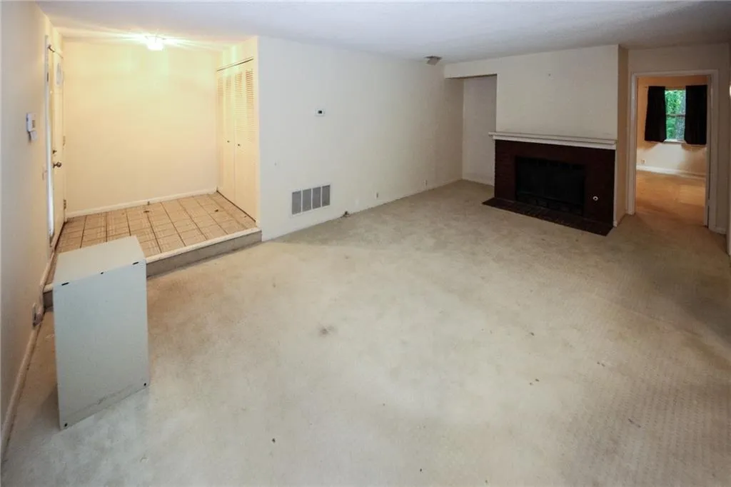 36 Dunwoody Springs Drive, Sandy Springs, Georgia 30328, 2 Bedrooms Bedrooms, ,2 BathroomsBathrooms,Residential,Sold,36 Dunwoody Springs Drive,7043566