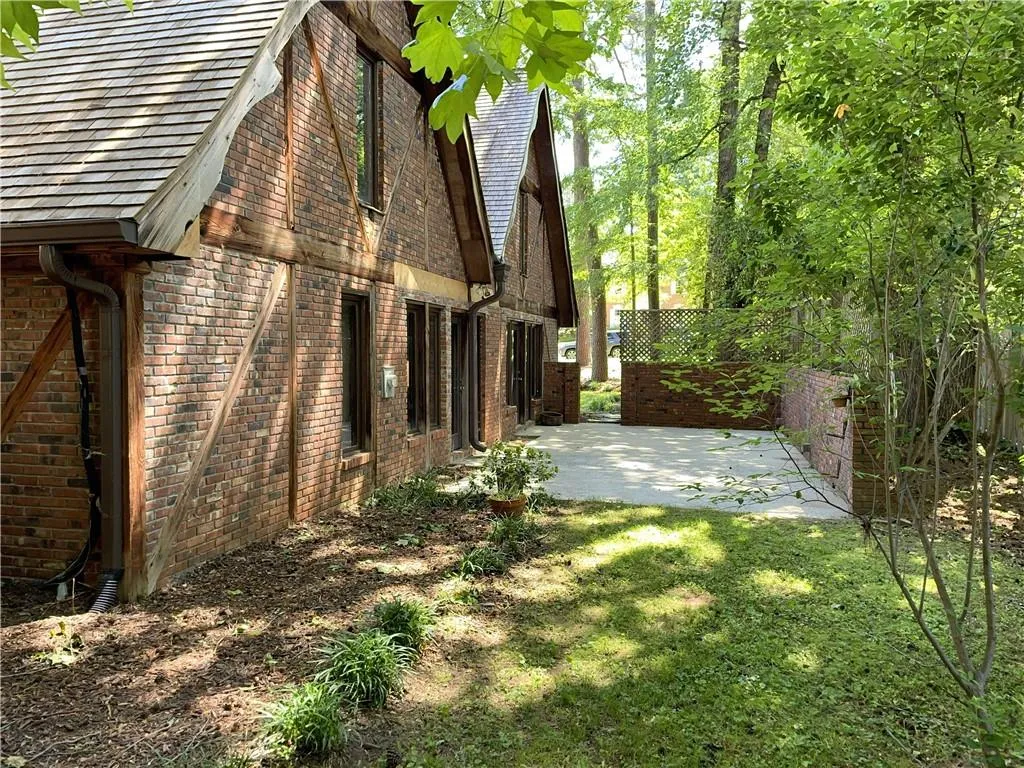 400 Breakwater Ridge, Sandy Springs, Georgia 30328, 5 Bedrooms Bedrooms, ,3 BathroomsBathrooms,Residential,Sold,400 Breakwater Ridge,7109960