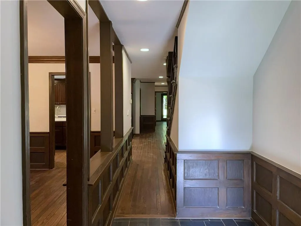 400 Breakwater Ridge, Sandy Springs, Georgia 30328, 5 Bedrooms Bedrooms, ,3 BathroomsBathrooms,Residential,Sold,400 Breakwater Ridge,7109960