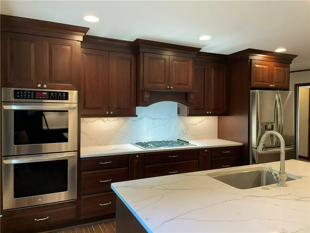 400 Breakwater Ridge, Sandy Springs, Georgia 30328, 5 Bedrooms Bedrooms, ,3 BathroomsBathrooms,Residential,Sold,400 Breakwater Ridge,7109960