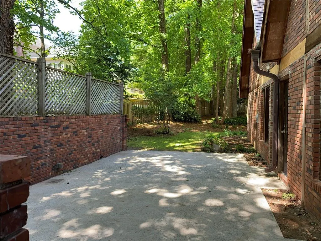 400 Breakwater Ridge, Sandy Springs, Georgia 30328, 5 Bedrooms Bedrooms, ,3 BathroomsBathrooms,Residential,Sold,400 Breakwater Ridge,7109960